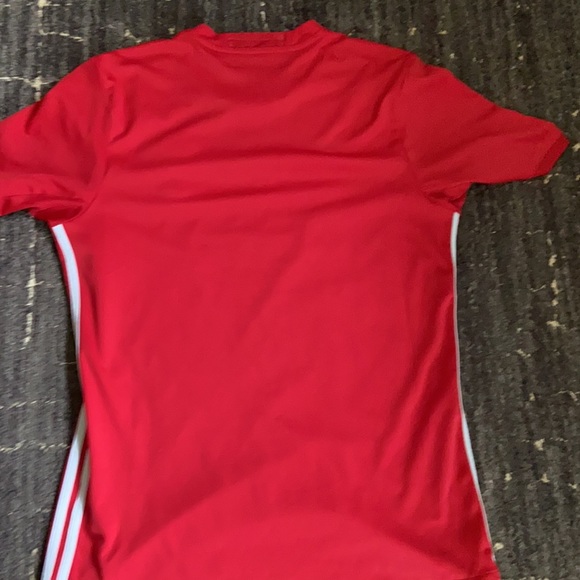 Manchester United 16/17 Home Jersey - Picture 3 of 4